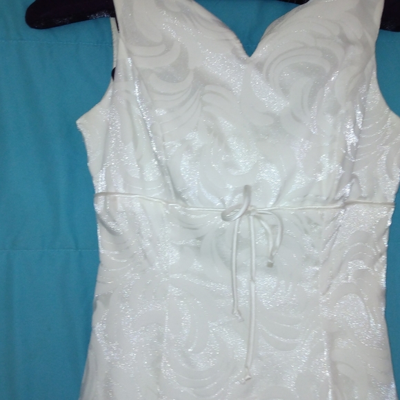 Wedding dress -used - Aspeed USA - size 5-6 white - Picture 3 of 8
